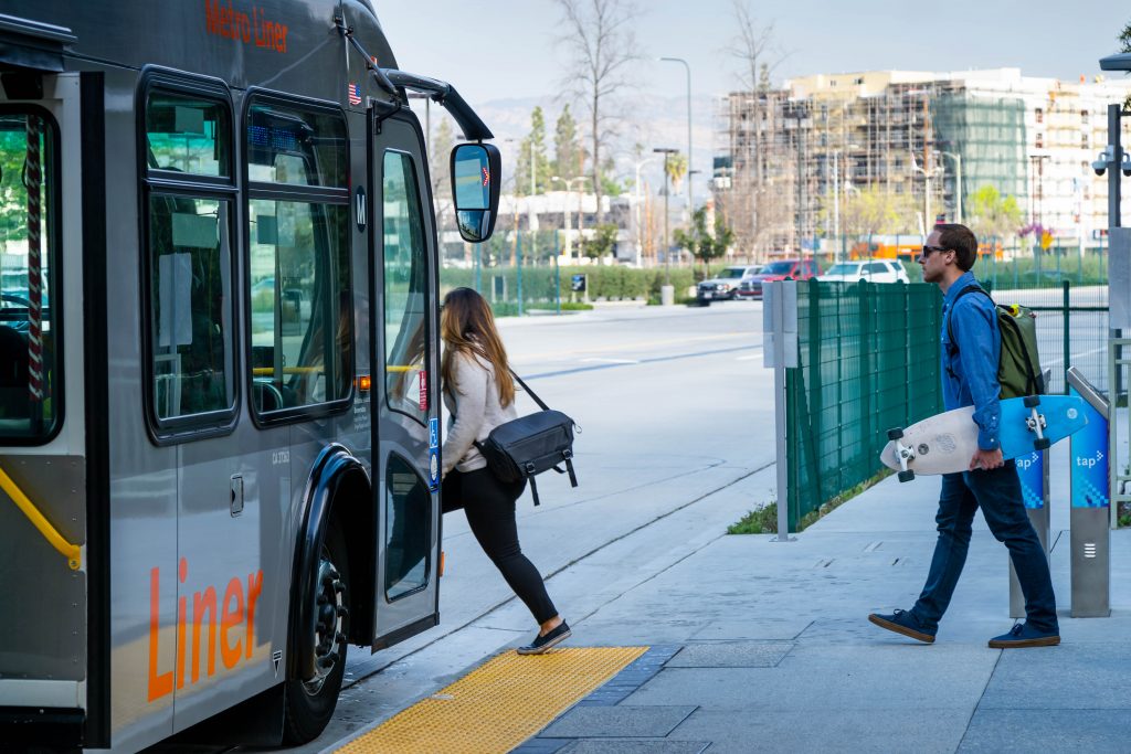 5 Easy Steps for Riding the Bus in LA Warner Connects
